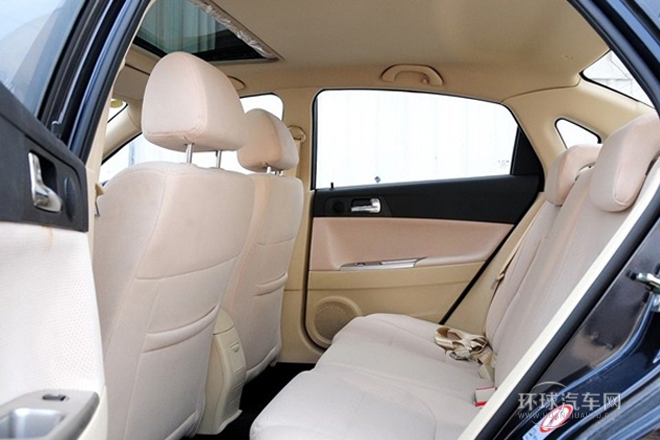 2011款 1.5L 手動(dòng)精英型