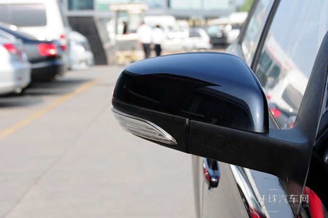 2011款 1.5L 手動(dòng)精英型