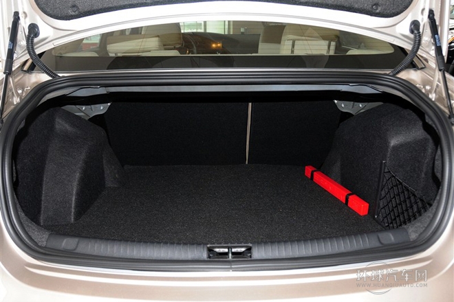 2013款 550S 1.8L 手動(dòng)啟逸版