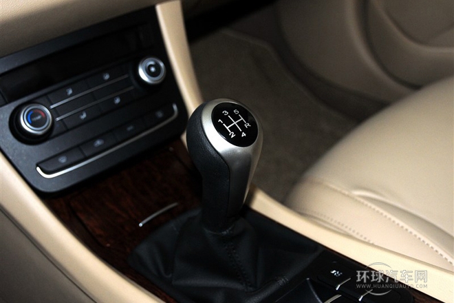 2013款 550S 1.8L 手動啟逸版