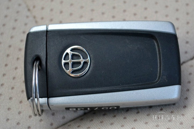 2011款 1.5L 自動豪華型