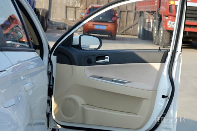 2011款 1.5L 自動豪華型