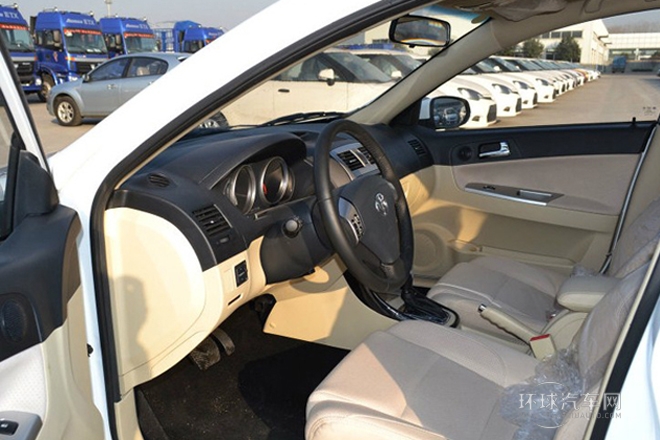 2011款 1.5L 自動豪華型