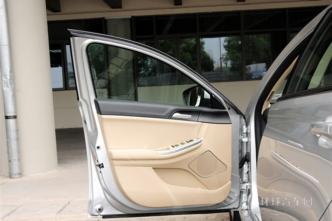 2013款 550S 1.8L 自動啟臻版