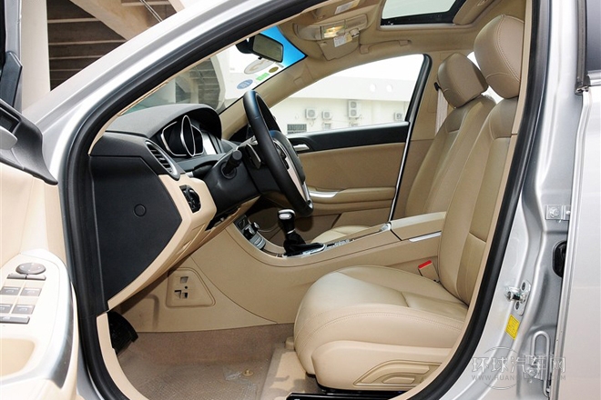 2013款 550S 1.8L 自動啟臻版