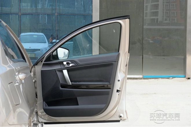 2013款 經典版 550 1.8L 自動風尚型