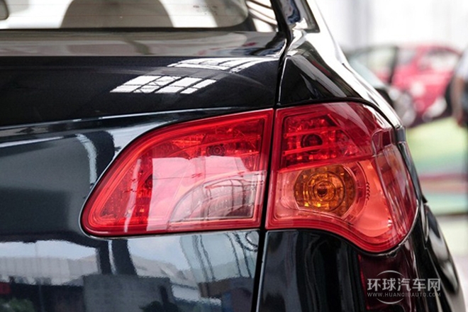 2011款 新銳版 1.5L 自動豪華型