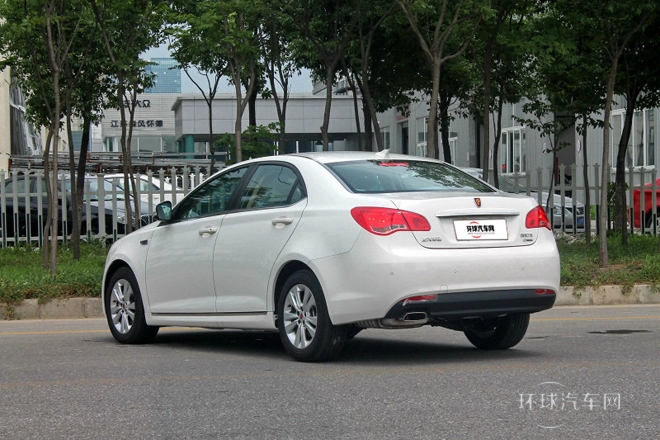 2013款 經典版 550 1.8L 自動豪華型