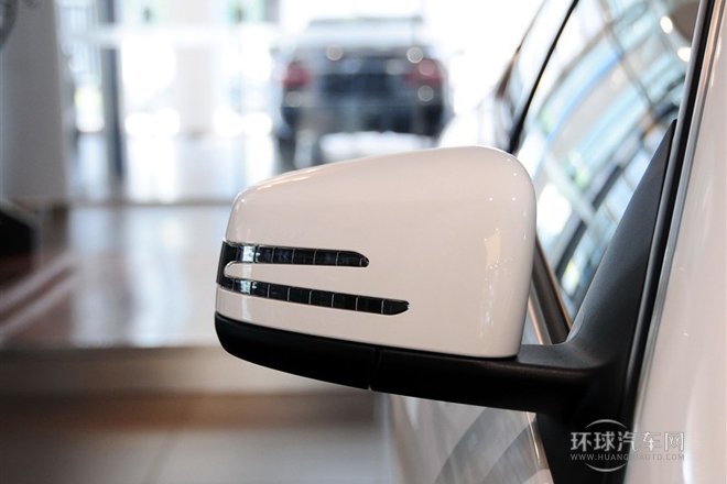 2013款C180轎跑版