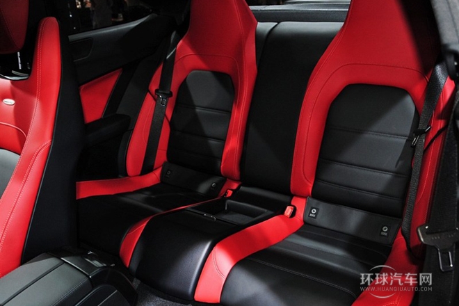 2012款C63 AMG Coupe高性能版