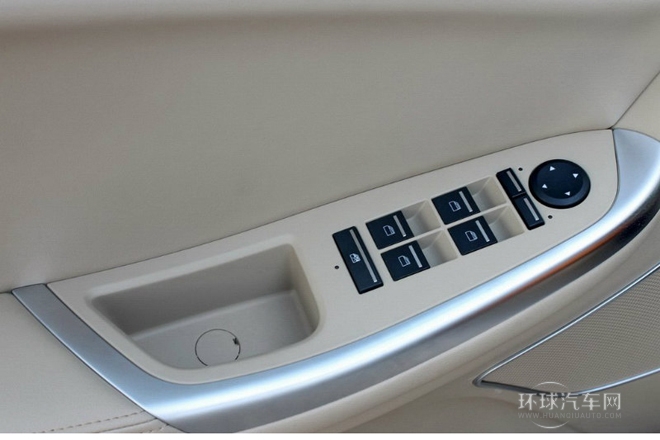 2014款 550S 1.8L 手動智選版