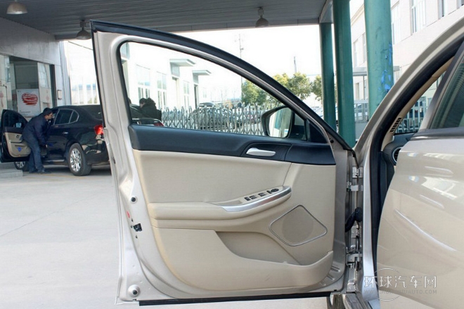 2014款 550S 1.8L 手動智選版