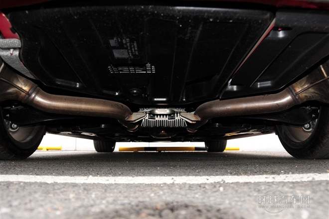 2012款C63 AMG Coupe動(dòng)感版