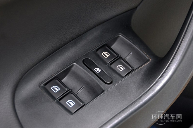 2013款 1.4TSI 5門版FR