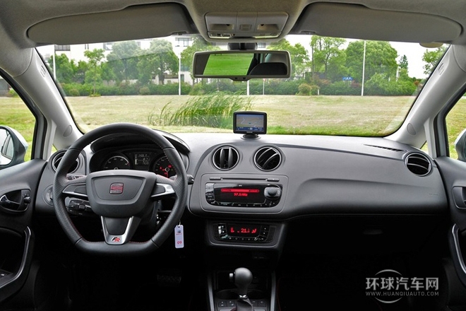 2013款 1.4TSI 5門版FR