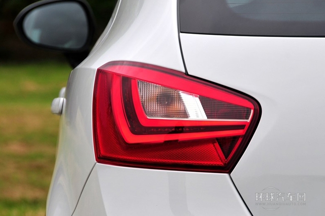 2013款 1.4TSI 5門版FR