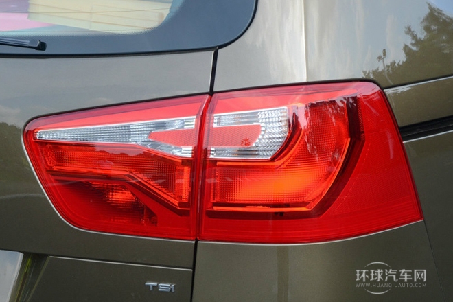 2013款 1.8TSI 豪華版 歐IV