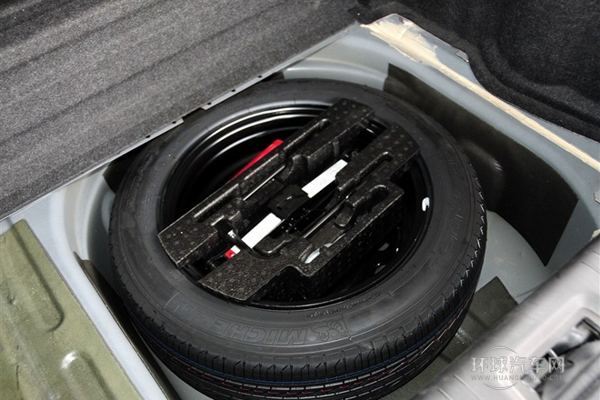 2012款 1.8T 750 HYBRID混合動力版AT