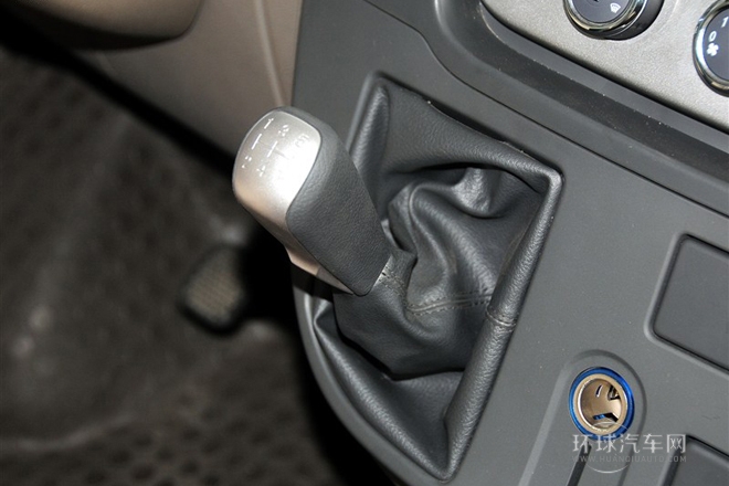 2011款 2.5T短軸中頂商杰版