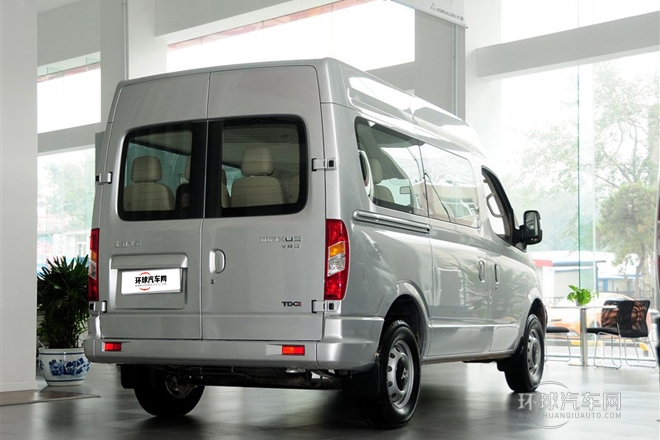 2011款 2.5T短軸中頂商杰版