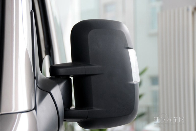 2011款 2.5T短軸低頂尊杰版