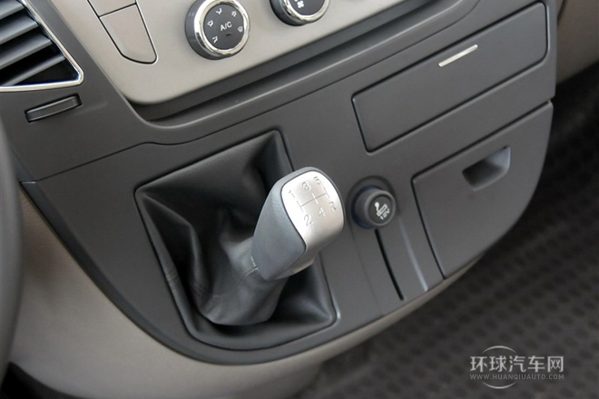 2011款 2.5T短軸中頂尊杰版