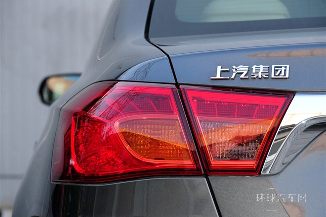 2012款 2.4L 豪華版