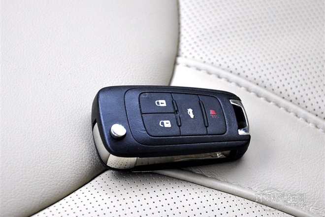 2012款 2.4L 豪華行政版