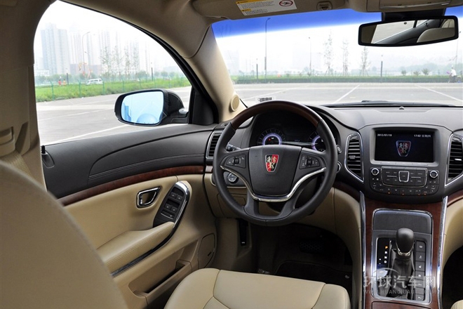 2012款 2.4L 豪華行政版
