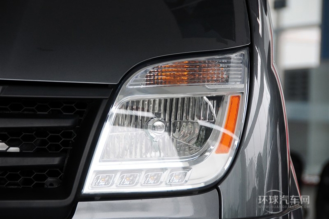 2011款 2.5T長(zhǎng)軸中頂商杰版