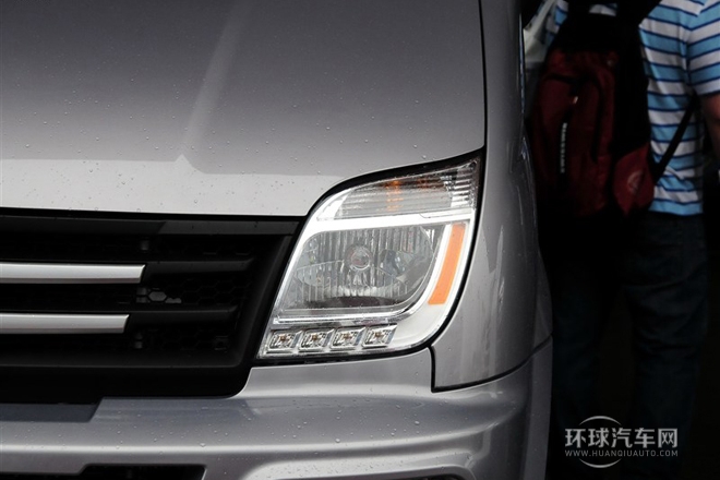 2011款 2.5T長軸中頂尊杰版