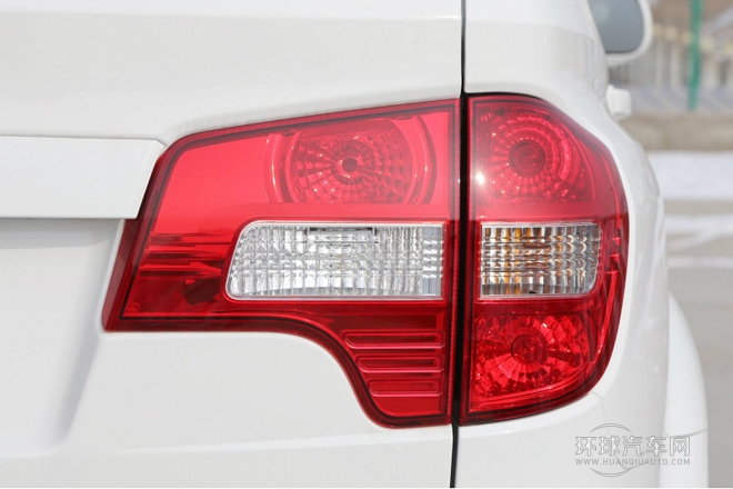 2014款 1.8T 2WD 自動勝域特裝版