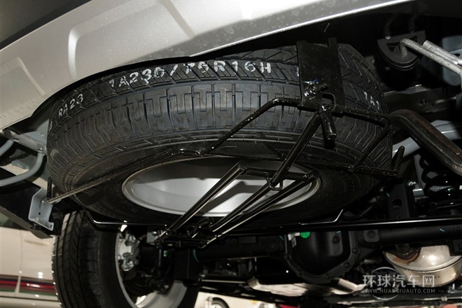 2014款 1.8T 4WD 自動豪域特裝版