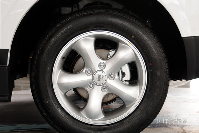 2014款 1.8T 4WD 自動豪域特裝版