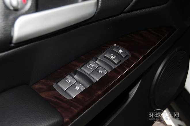 2014款 1.8T 4WD 自動(dòng)豪域特裝版