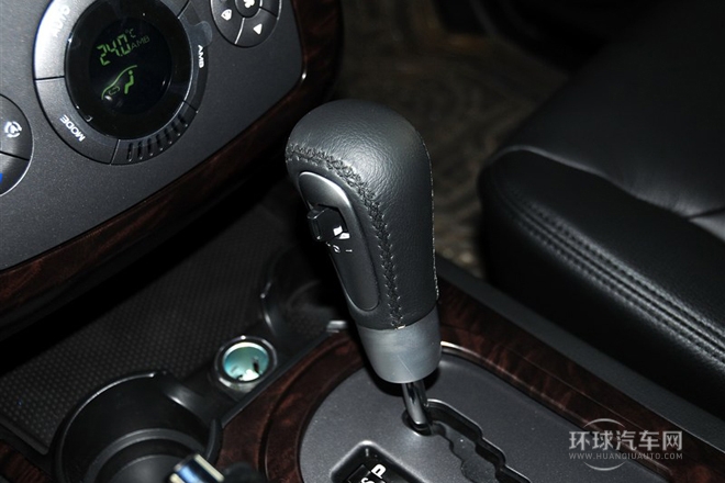 2014款 1.8T 4WD 自動豪域特裝版