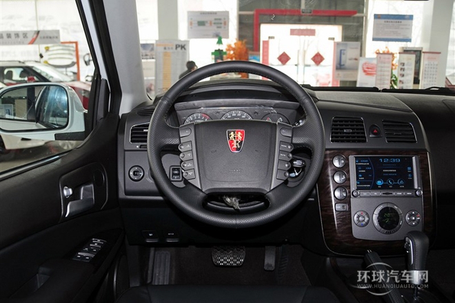 2014款 1.8T 4WD 自動豪域特裝版