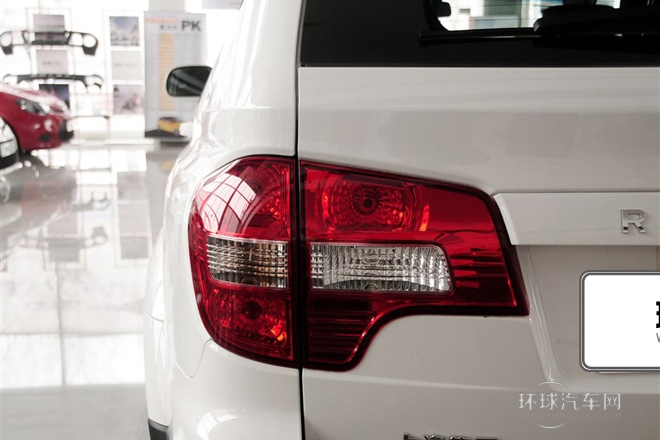 2014款 1.8T 4WD 自動豪域特裝版