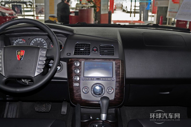 2014款 1.8T 4WD 自動豪域特裝版