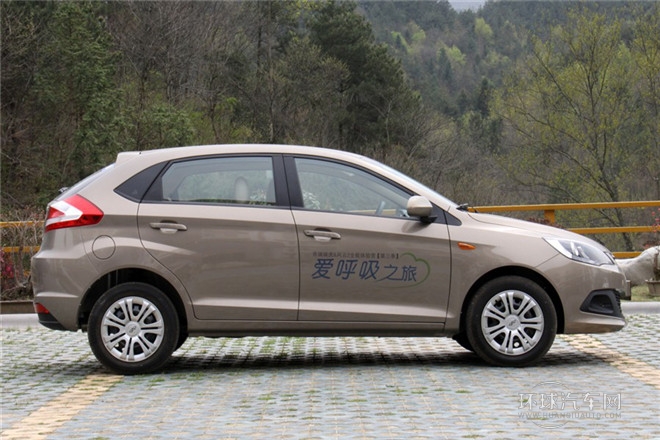 2013款 兩廂 1.5L AMT銳意版