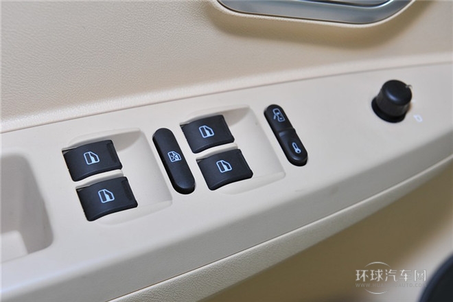 2013款 兩廂 1.5L 手動暢意版