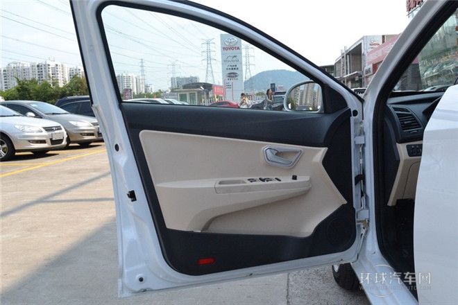 2013款 兩廂 1.5L 手動快意版