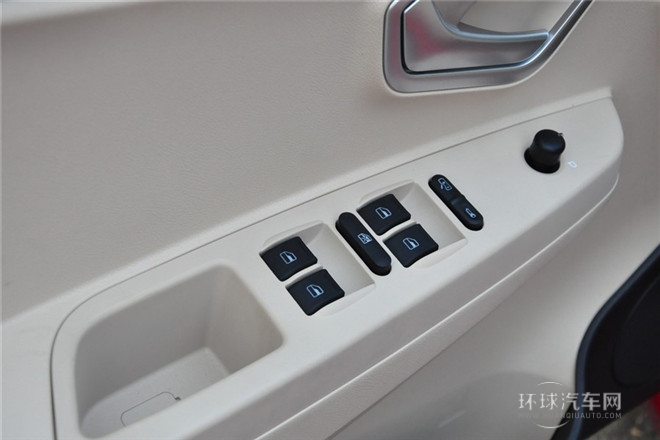 2013款 掀背 1.5L 手動(dòng)快意版