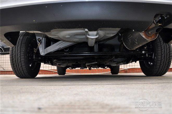 2012款 1.0L 手動(dòng)舒適型