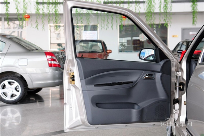 2012款 1.5L 手動標準型