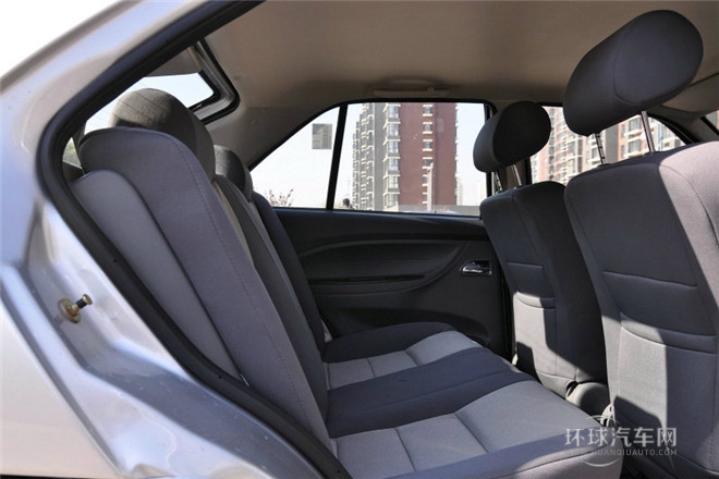 2012款 1.5L 手動標(biāo)準(zhǔn)型