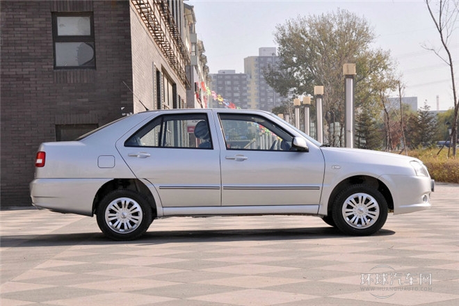 2012款 1.5L 手動標準型