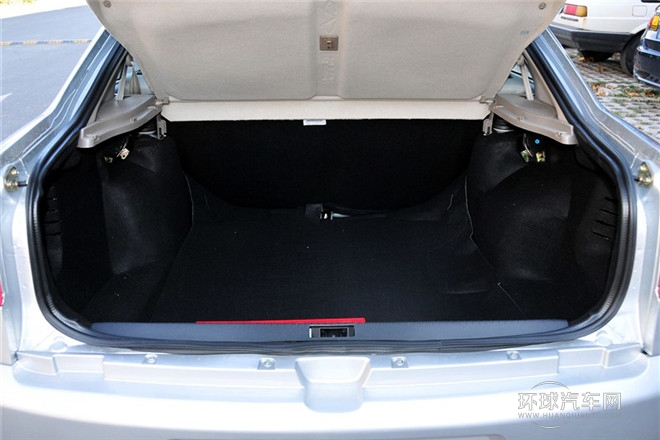 2012款 1.5L 手動(dòng)舒適型