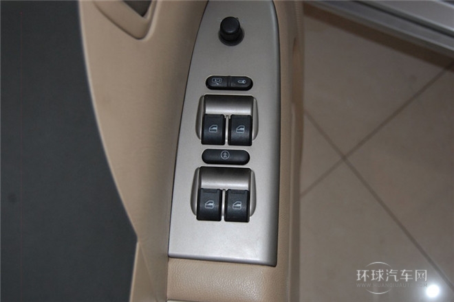 2010款 1.5L 手動華貴型