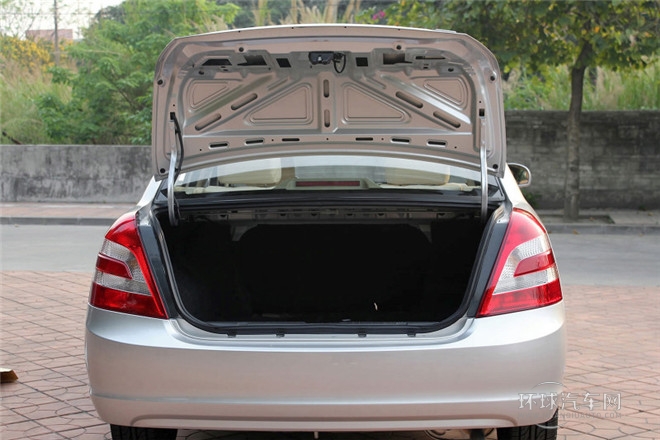 2010款 1.5L 手動(dòng)舒適型